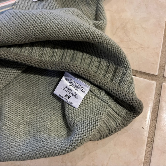 Mid 2000 H&M Sweater 9-12M - Picture 5 of 5